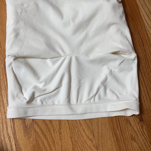 BCBGMAXAZRIA Off-White Stretchy Top Size XS/S - Picture 5 of 6